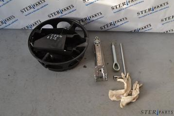 Compleet krikset Mercedes-Benz E-klasse W212 beschikbaar voor biedingen