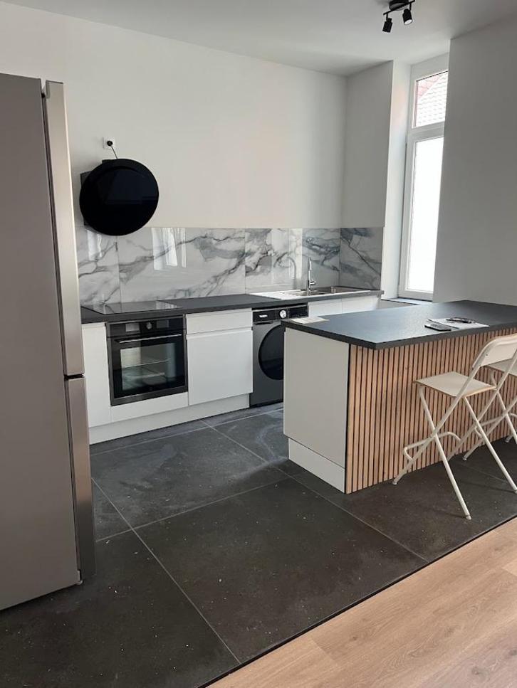 Immeuble rapport - 18 unités, Immo, Huizen en Appartementen te koop, Provincie Henegouwen, Overige soorten, C