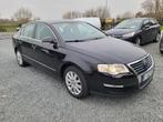 VOLKSWAGEN PASSAT 1.6 DIESEL. EURO-5. 2010. NAVI. 5400 EURO, Auto's, Volkswagen, Zwart, Bedrijf, USB, 1598 cc