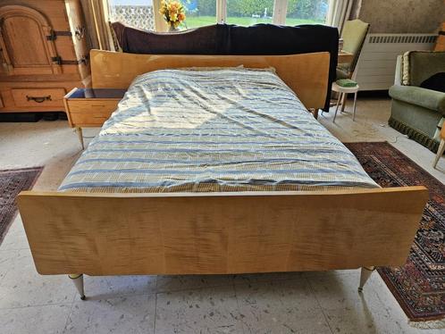 Tweepersoonsbed (incl matras) + nachtkastjes, Huis en Inrichting, Slaapkamer | Bedden, Zo goed als nieuw, Tweepersoons, 140 cm