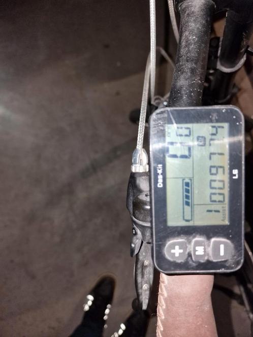 Elektrische plooifiets, Fietsen en Brommers, Elektrische fietsen, Zo goed als nieuw, 50 km per accu of meer, Ophalen