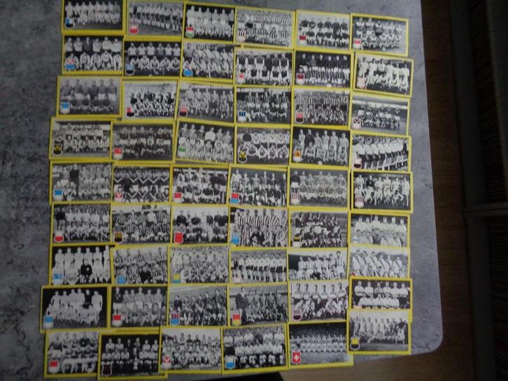 Voetbal KAARTEN maple leaf gum anno 1960 intern. teams 52X, Hobby en Vrije tijd, Stickers en Plaatjes, Verzenden