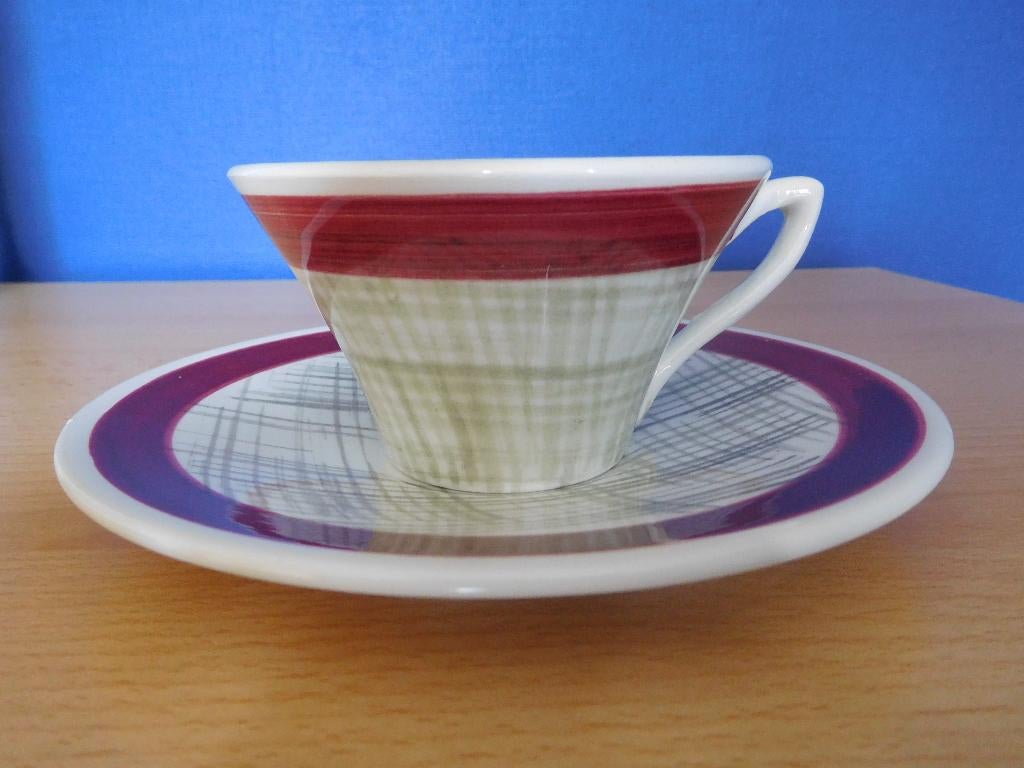 Kop en schotel van Sarreguemines, Huis en Inrichting, Keuken | Servies, Zo goed als nieuw, Kop(pen) en/of Schotel(s), Ophalen of Verzenden