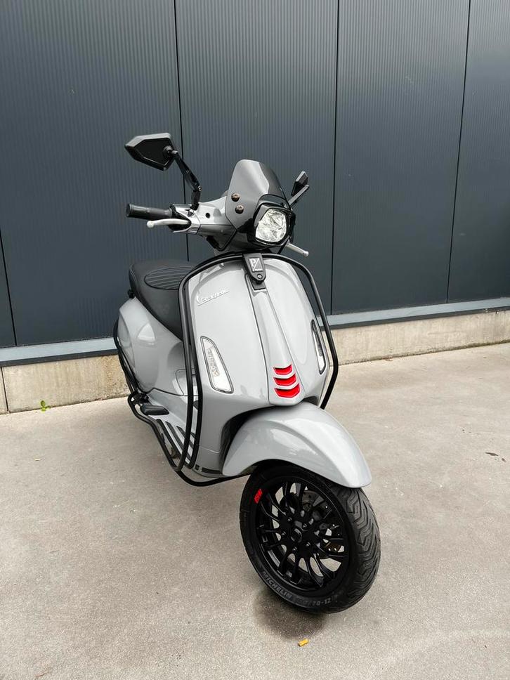 Vespa sprint E4 50cc b-klasse 2018 14k, Fietsen en Brommers, Scooters | Vespa, Zo goed als nieuw, Vespa S, Klasse B (45 km/u)