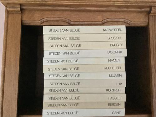 12 boeken Steden van België (samen 10€), Boeken, Prentenboeken en Plaatjesalbums, Zo goed als nieuw, Ophalen of Verzenden