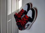 Nike Air Jordan 1 red maat 40, Kleding | Heren, Schoenen, Ophalen, Overige kleuren, Zo goed als nieuw, Sneakers