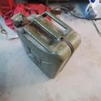Vend jerrican 10 et 20 L très bon etat