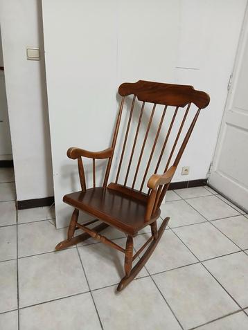 Houten schommelstoel schommelstoel beschikbaar voor biedingen
