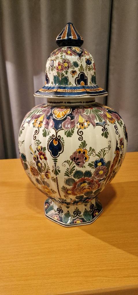 Vaas Delfts polychroom, Antiek en Kunst, Antiek | Keramiek en Aardewerk, Ophalen