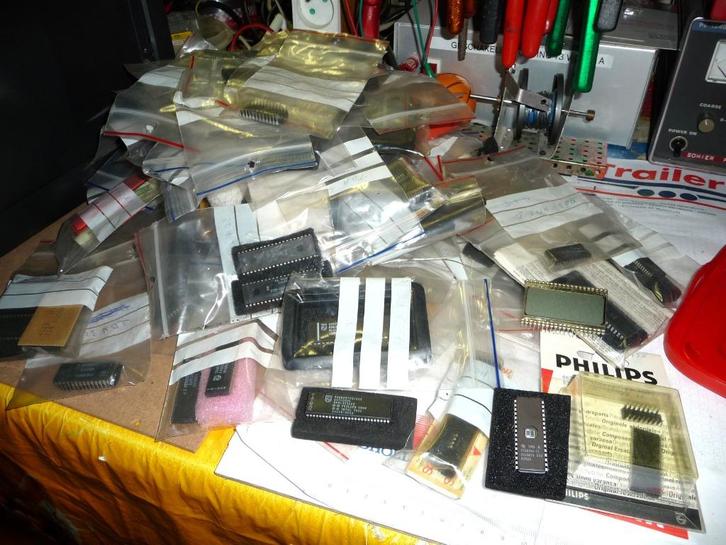 LOT IC'S ELECTRONICA COMPONENTEN, Diversen, Overige Diversen, Nieuw, Ophalen of Verzenden