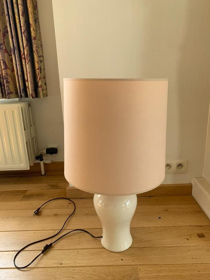 Beige vloerlamp, Huis en Inrichting, Lampen | Vloerlampen, Nieuw, Minder dan 100 cm, Glas, Stof, Ophalen