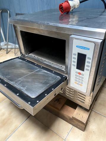 Turbochef NGCEW hoge snelheidsoven beschikbaar voor biedingen