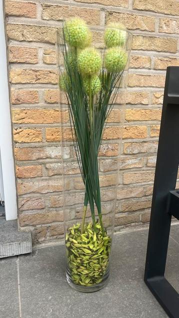 vaas met deco beschikbaar voor biedingen