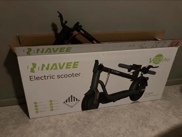 Trottinette électrique - NAVEE V25i PRO - comme neuve beschikbaar voor biedingen