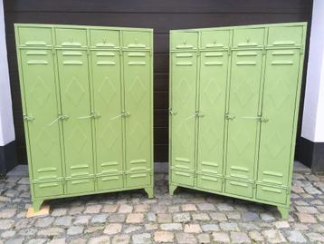 Set vintage groene, Franse lockerkasten jaren 1950’s beschikbaar voor biedingen