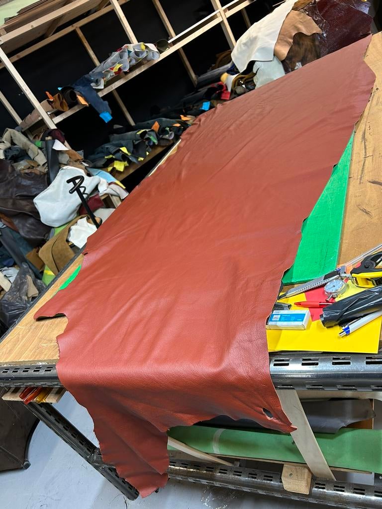 Cognac bruin halve huid 1,5 mm dikte soepel en stevig A-122, Enlèvement ou Envoi, Brun