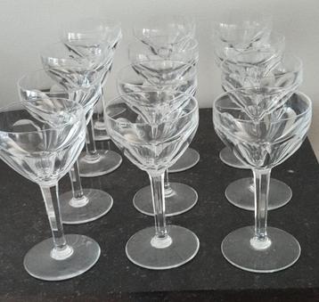  klein wijnglas Val St Lambert 12 stuks beschikbaar voor biedingen