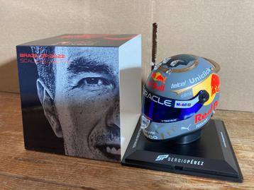 Sergio Perez 1:4 helm 2022 Brazilië GP Red Bull Schuberth, Enlèvement ou Envoi, Neuf, ForTwo