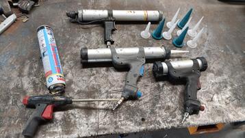 Pneumatische kitpistolen en lijmpistool COX, Wurth beschikbaar voor biedingen