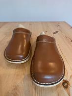 Nieuwe pantoffels, nog in doos. Prijs was €30, Bruin, Nieuw, Ophalen of Verzenden, Pantoffels of Sloffen