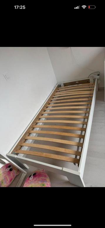 Bed beschikbaar voor biedingen