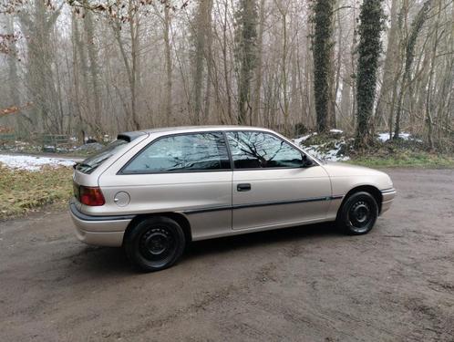 OPEL ASTRA 1700 TDI, Auto's, Opel, Particulier, Astra, 3 deurs, Handgeschakeld, Beige, Grijs, Stof, Ophalen
