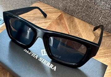 ZONNEBRIL TANK ALPHA SIERRA MET 110€ KORTING ! 💯%NIEUW! beschikbaar voor biedingen