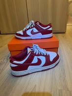 Nike dunk low red, Sneakers, Ophalen of Verzenden, Zo goed als nieuw, Nike