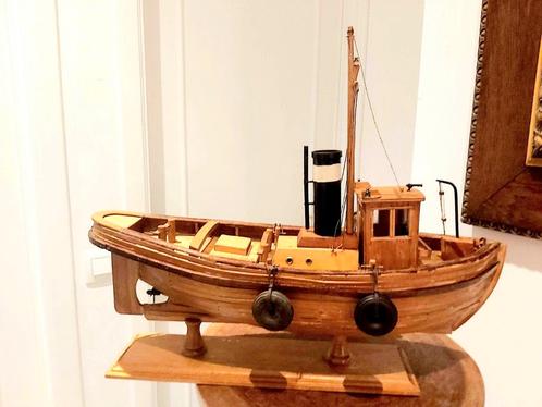 Grande maquette de bateau de pêche en bois. La longueur est, Hobby & Loisirs créatifs, Modélisme | Bateaux & Navires, Comme neuf