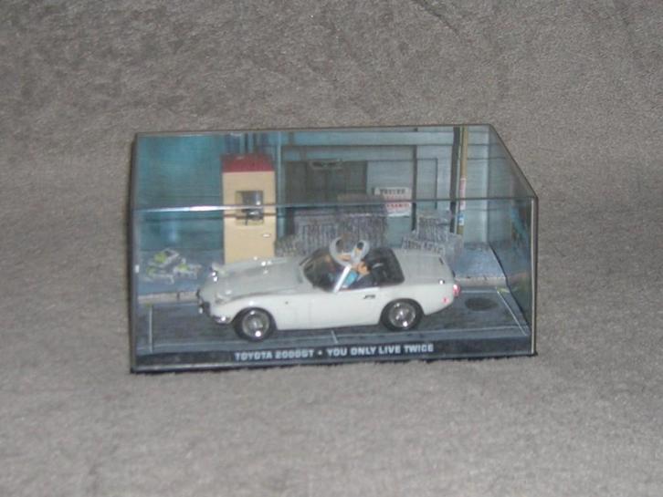 James Bond TOYOTA 2000GT, Hobby & Loisirs créatifs, Voitures miniatures | Échelles Autre, Comme neuf, Voiture, Enlèvement ou Envoi