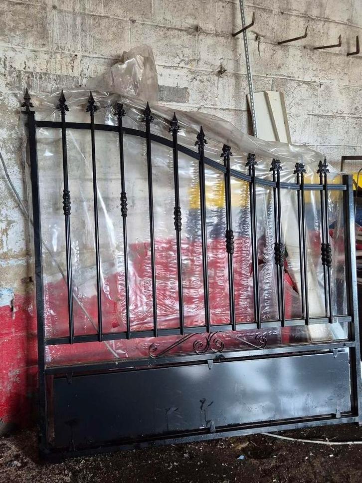 portail a vendre 3 différents voir description, Tuin en Terras, Tuinpoorten, Zo goed als nieuw, Ophalen of Verzenden