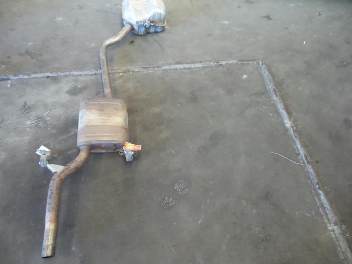 Echappement silencieux arrière d'un Audi A4, Autos : Pièces & Accessoires, Systèmes d'échappement, Utilisé, 3 mois de garantie