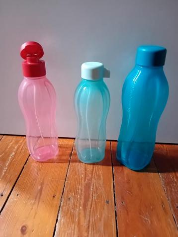 Tupperware flessen beschikbaar voor biedingen