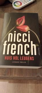 Nicci French - Huis vol leugens, Ophalen of Verzenden, Zo goed als nieuw, Nicci French