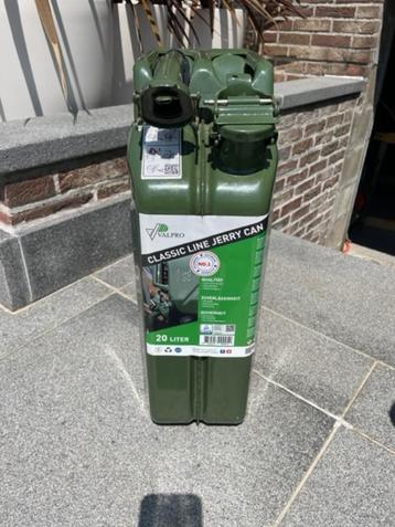 Jerrycan Valpro 20ltr met vultuit, nieuwstaat (Zemst centre) beschikbaar voor biedingen