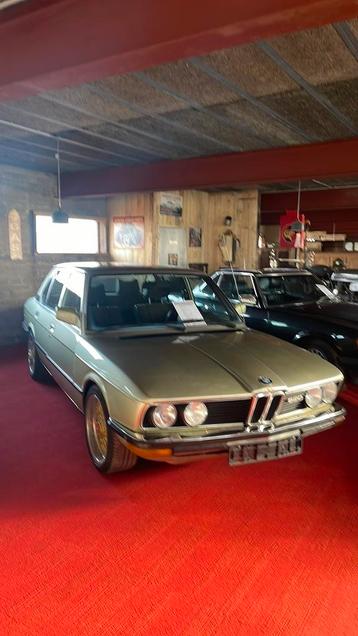 Bmw 520i oldtimer 125.000 km Belgische wagen, Autos, Achat, Beige, Boîte manuelle, 5 portes
