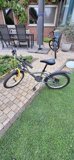 Jongens kinderfiets 22 inch., Fietsen en Brommers, Ophalen, Gebruikt, Handrem, B’Twin