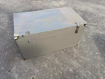 Houten dekenkist – vintage opbergkist in grijsgroene verf beschikbaar voor biedingen