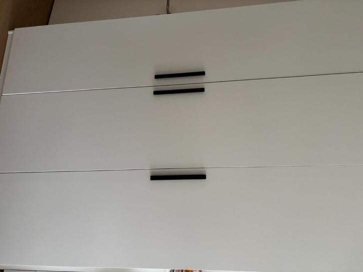 Armoire, Huis en Inrichting, Kasten | Dressoirs, Zo goed als nieuw, Met deur(en), Ophalen