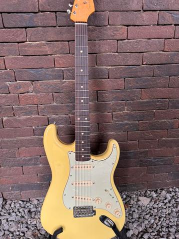 Fender 60s Stratocaster special Edition Canary Diamond 2015