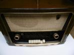 GRUNDIG TYPE 3033 -1956 FM _4 ENCEINTES ETAT PRESQUE NEUF, Antiek en Kunst, Antiek | Tv's en Audio, Verzenden