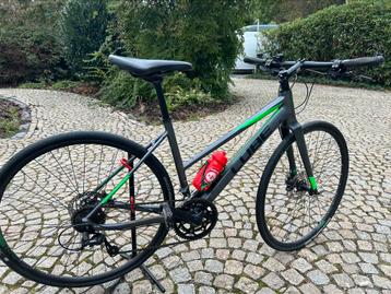  Cube dames crossfiets SL Road Pro disponible aux enchères