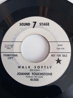 JOANNE TOUCHSTONE .WALK SOFTLY. VG/+ POPCORN OLDIES 45T.., CD & DVD, Vinyles | R&B & Soul, Utilisé, Enlèvement ou Envoi
