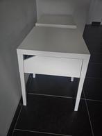 2 metalen nacht kastjes ikea., Huis en Inrichting, Slaapkamer | Bedden, Ophalen