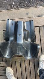 Genouillères Yamaha Aerox/MBK Nitro, Enlèvement, Comme neuf, Capot, Yamaha