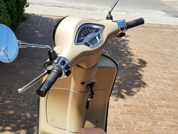 vespa  beschikbaar voor biedingen