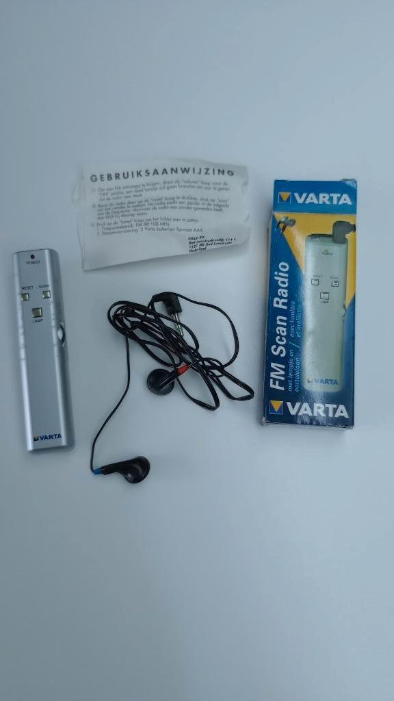 Varta FM scan radio + doosje +oortjes + handleiding, Audio, Tv en Foto, Radio's, Gebruikt, Radio, Ophalen of Verzenden