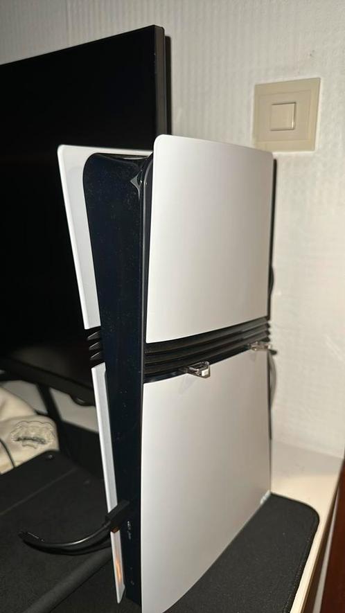 Ps5 pro, Games en Spelcomputers, Spelcomputers | Sony PlayStation 5, Zo goed als nieuw, Ophalen