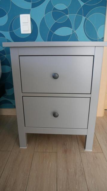 Tables de nuit / de chevet beschikbaar voor biedingen