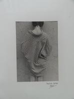 foto van een vrouw met polka dots kleding, Cazillac 1985, Antiek en Kunst, Verzenden
